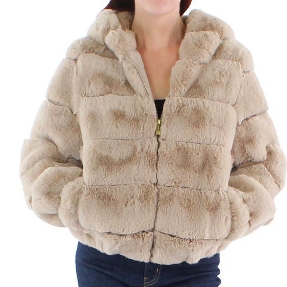 NWT BCBGMAXAZRIA soft Faux Fur hooded Jacket - Picture 4 of 5